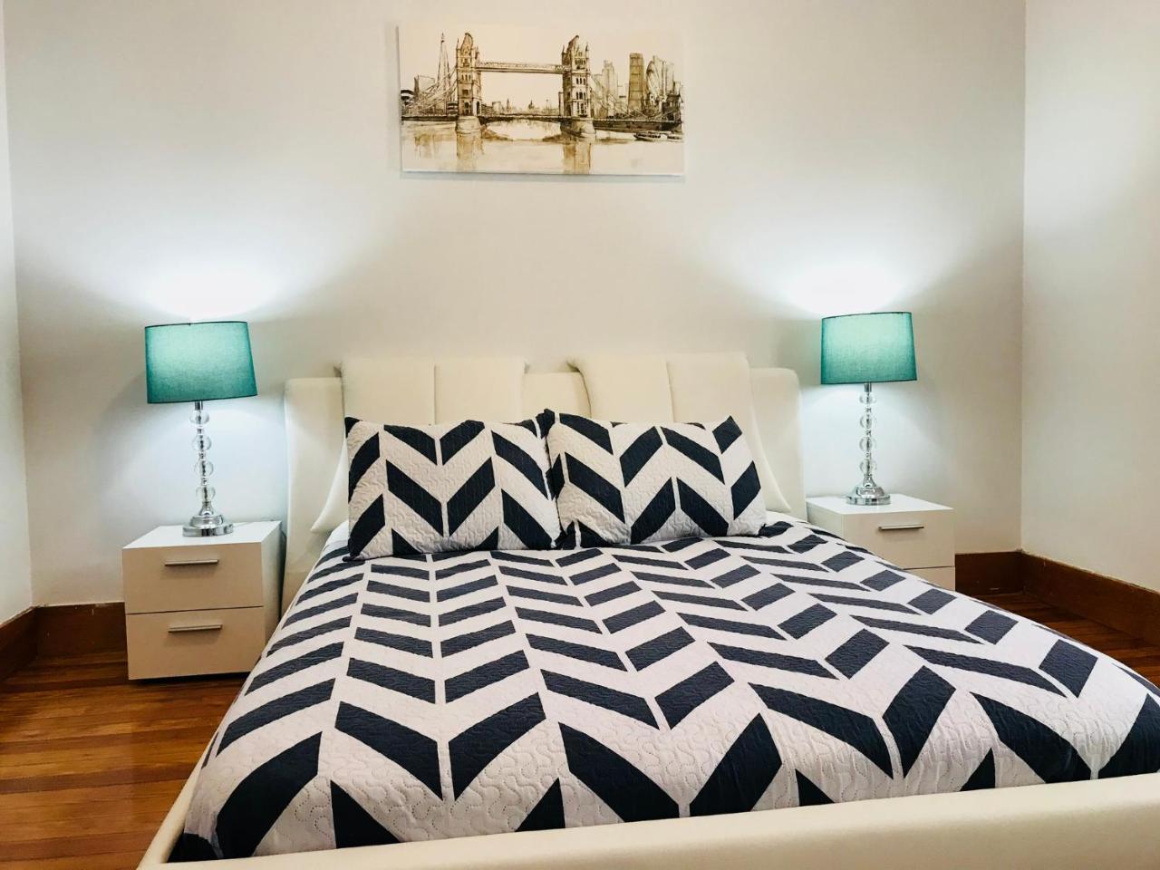 Boston Lodge And Suites Luaran gambar